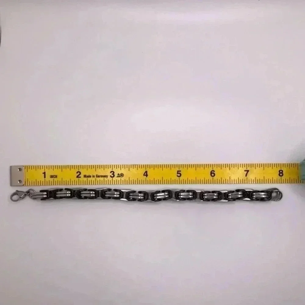 Men’s 8mm Stainless Steel Byzantine Chain Link Black & Silver Bracelet NWT
